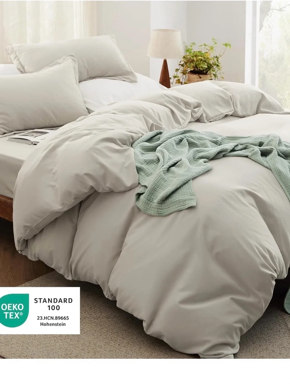 Luxurious Soft White Queen Duvet Cover Set With A Fitted Sheet